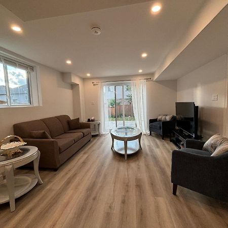 One-Bedroom Unit At Vista Hill Ватерлоо Экстерьер фото